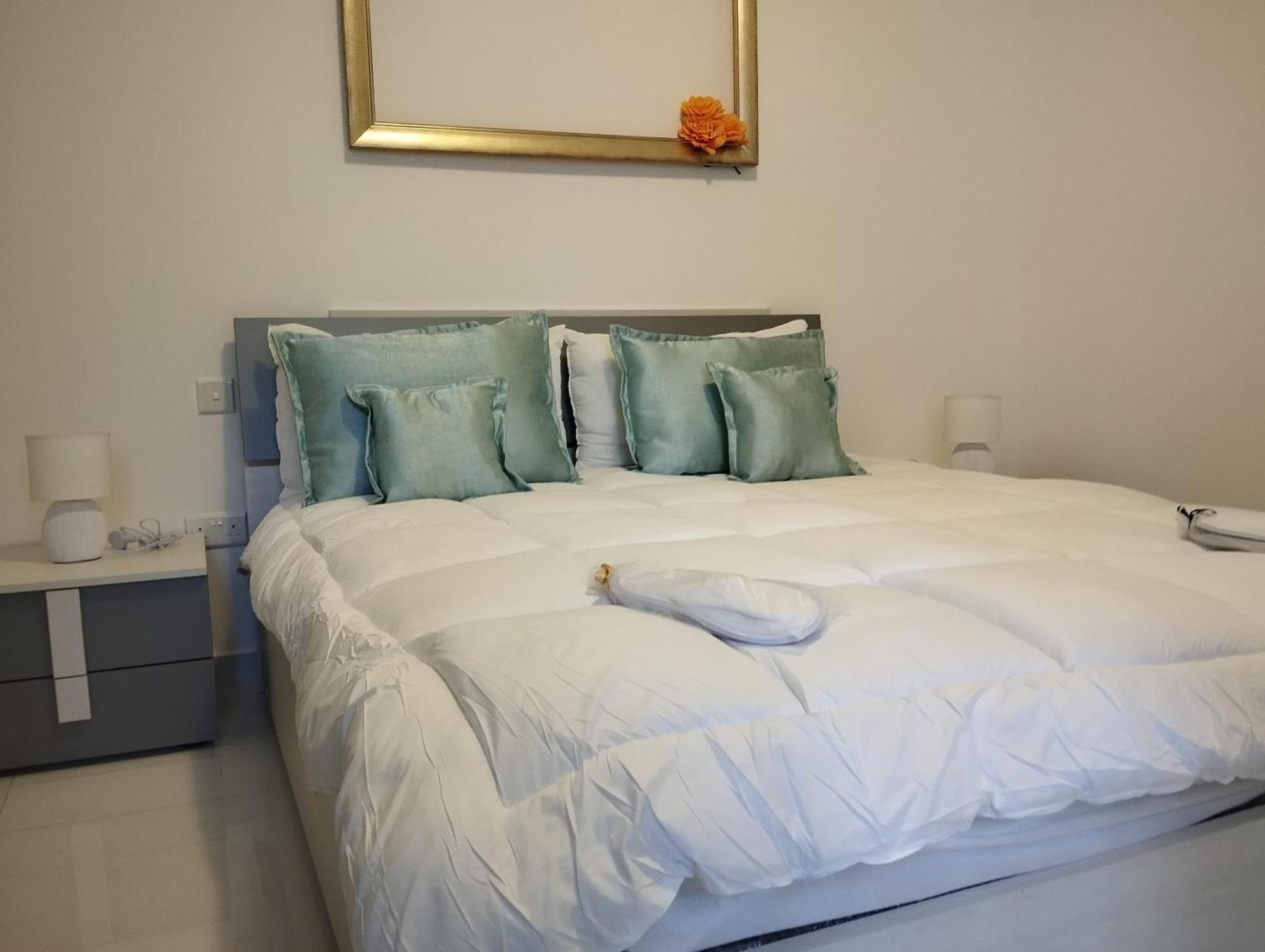 Pearl Apartments Sliema Exteriör bild
